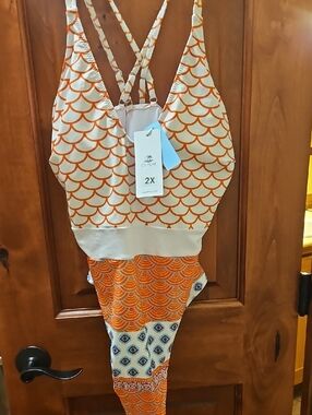 New With Tags Fun Swimsuit 2x Cupshe